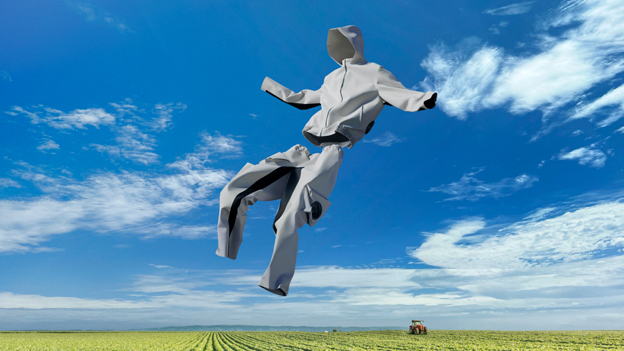 “HOPE WEAR for Farm,” a concept model for agriculture that leverages SOLAMENT, a material technology controlling sunlight, was unveiled.