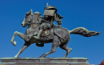 Statue of Kusunoki Masashige